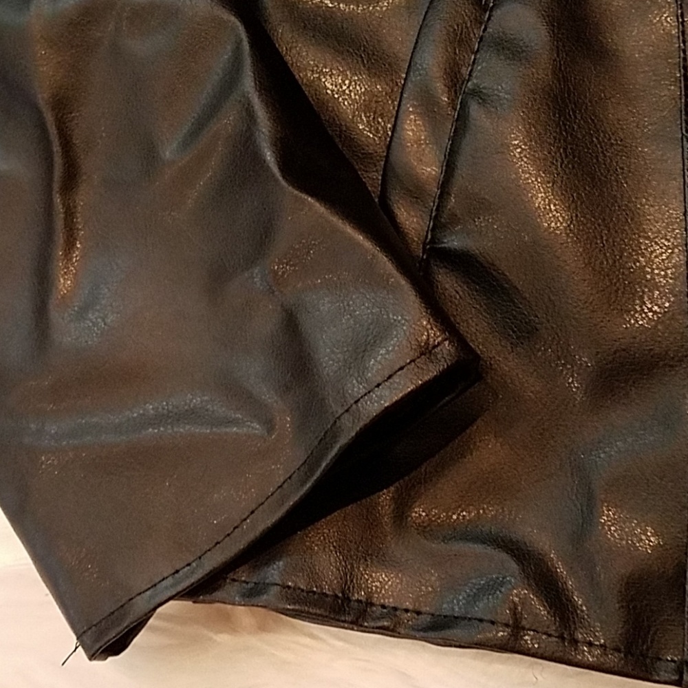 Faux leather and fur jacket - Picture 2 of 7